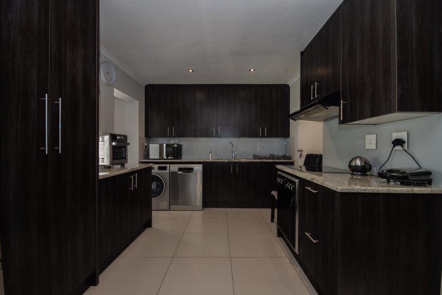 5 Bedroom Property for Sale in Sunset Beach Western Cape